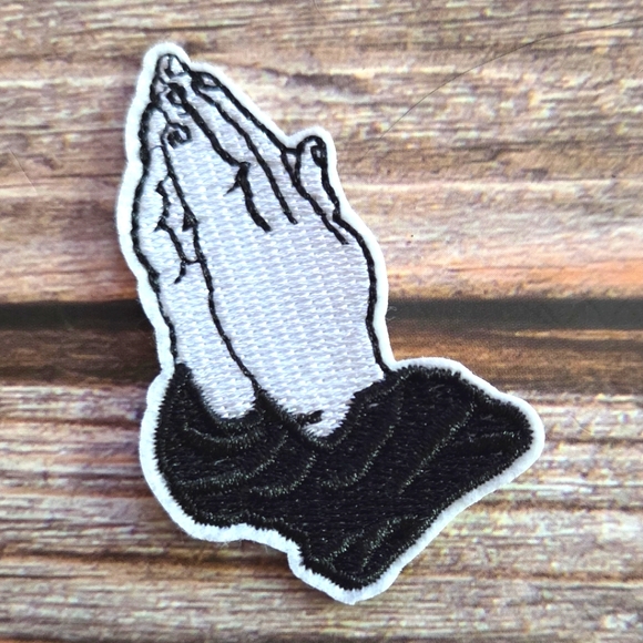 Praying Hands Jesus God Christian Iron-On Sew-On Patch - Picture 1 of 2